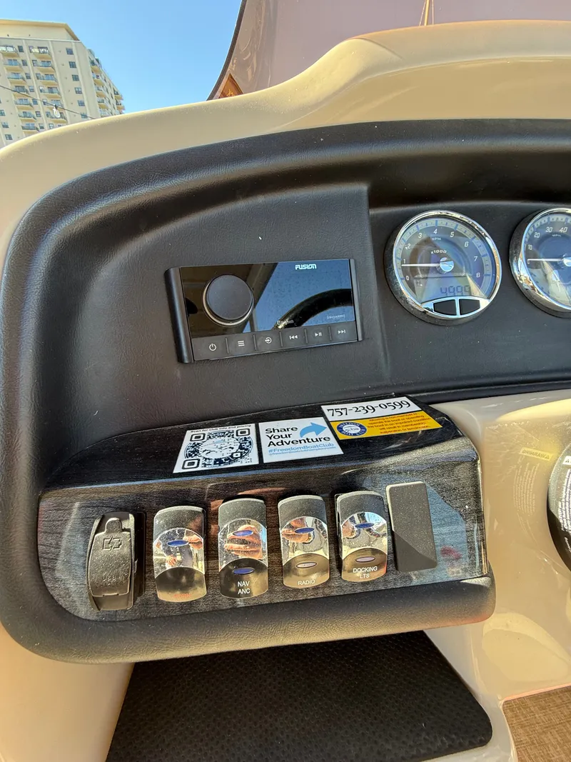 Slide: The Image of Tahoe Cascade Platinum Cruise Funship - 25' 2023 - 13