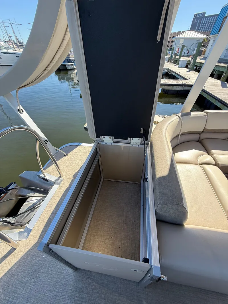 Slide: The Image of Tahoe Cascade Platinum Cruise Funship - 25' 2023 - 19