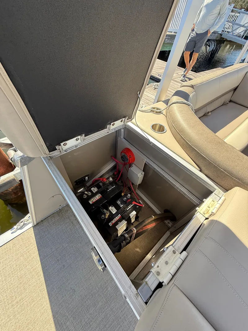 Slide: The Image of Tahoe Cascade Platinum Cruise Funship - 25' 2023 - 21