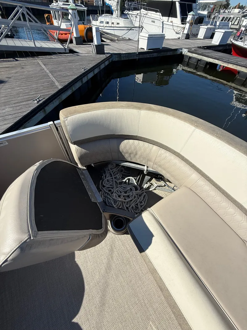 Slide: The Image of Tahoe Cascade Platinum Cruise Funship - 25' 2023 - 6