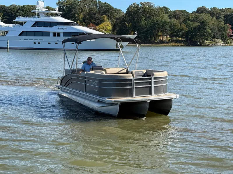 Slide: The Image of Harris Cruiser 230 2024 - 5