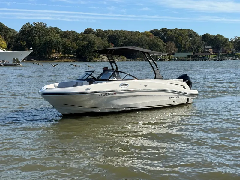 The Image of Bayliner VR6 Bowrider OB 2025 - 0