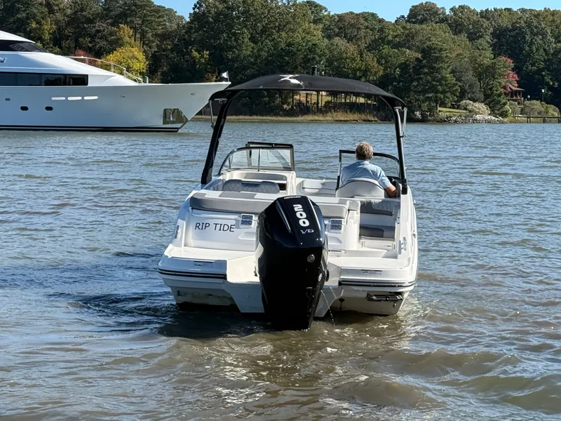 Slide: The Image of Bayliner VR6 Bowrider OB 2025 - 5