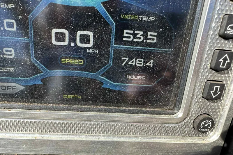 Slide: The Image of Dashboard of 2016 MasterCraft X23 showing speed, water temperature, and engine hours. - 27
