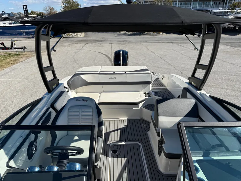 Slide: The Image of Sea Ray SPX 210 Outboard 2018 - 25