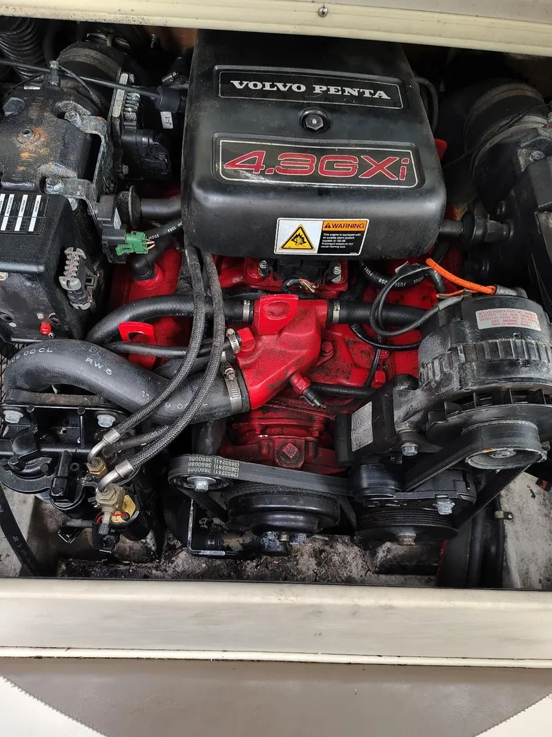 Slide: The Image of Glastron GX 185 2002 - 17