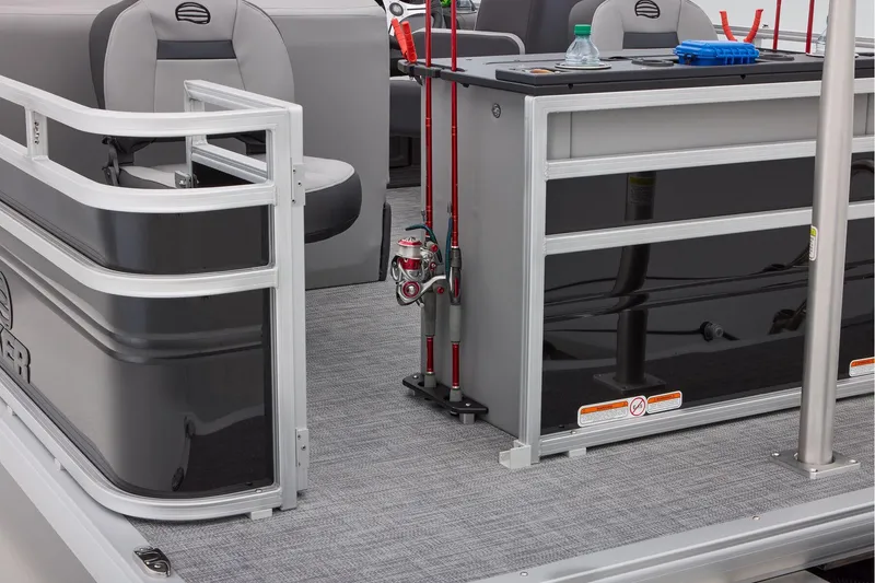 Slide: The Image of Sun Tracker Sportfish 24 XP3 2026 - 79