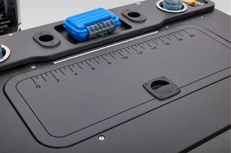 Slide: The Image of Sun Tracker Sportfish 24 XP3 2026 - 86