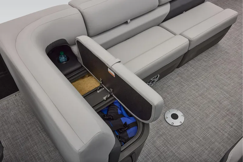 Slide: The Image of Sun Tracker Sportfish 24 XP3 2026 - 70