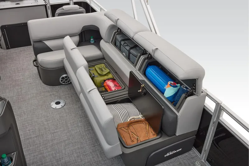 Slide: The Image of Sun Tracker Sportfish 24 XP3 2026 - 64