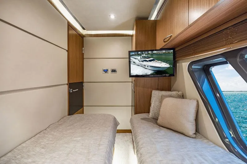 Slide: The Image of Sea Ray L650 Fly 2016 - 79