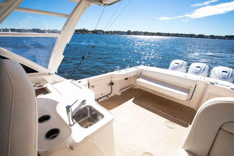 Slide: The Image of Grady-White 375 Freedom 2023 - 26