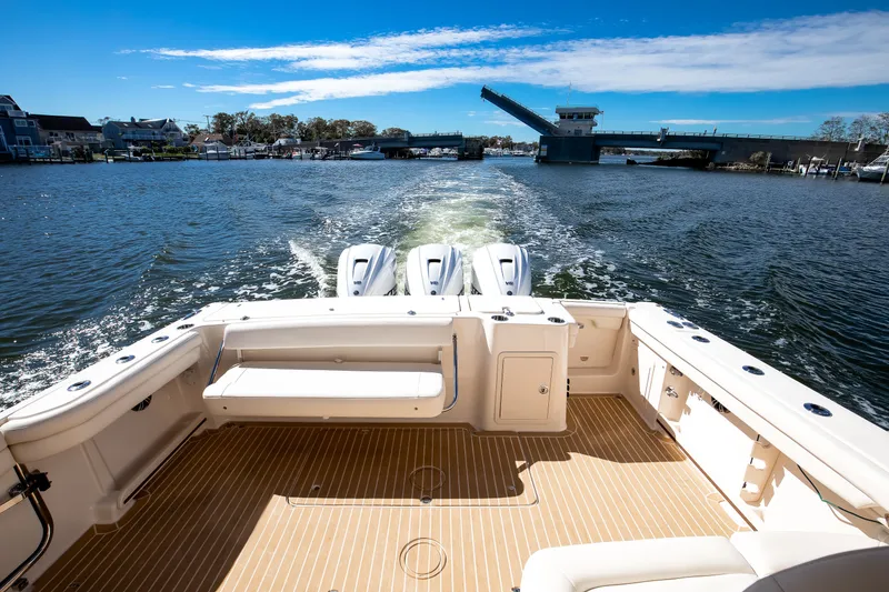 Slide: The Image of Grady-White 375 Freedom 2023 - 28