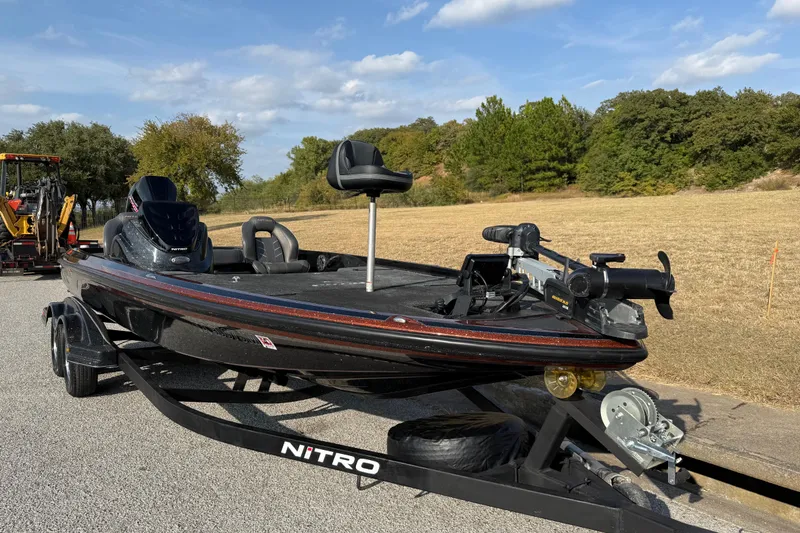 Slide: The Image of Lowrance Eagle 9 fishfinder on 2019 Nitro Z21 Pro boat dashboard. - 27