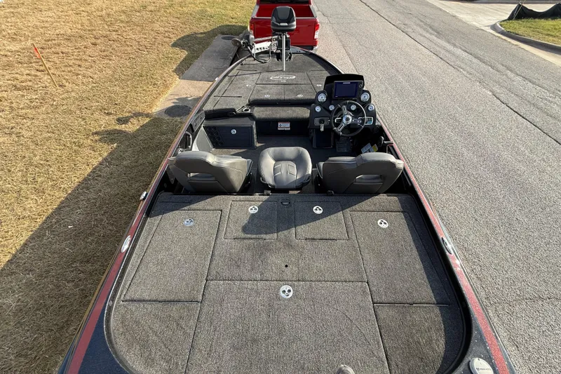 Slide: The Image of 2019 Nitro Z21 Pro fishing boat with spacious deck and modern controls. - 64