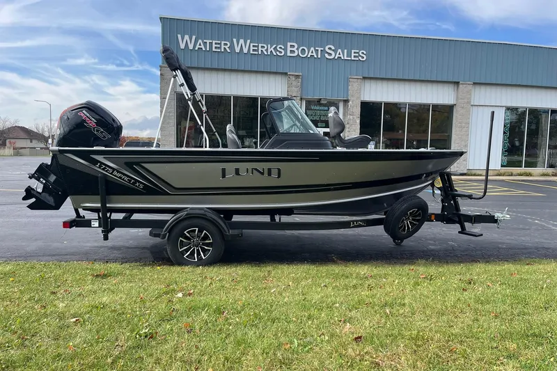 The Image of 2026 Lund 1775 Impact XS Sport boat at Water Werks Boat Sales dealership. - 0