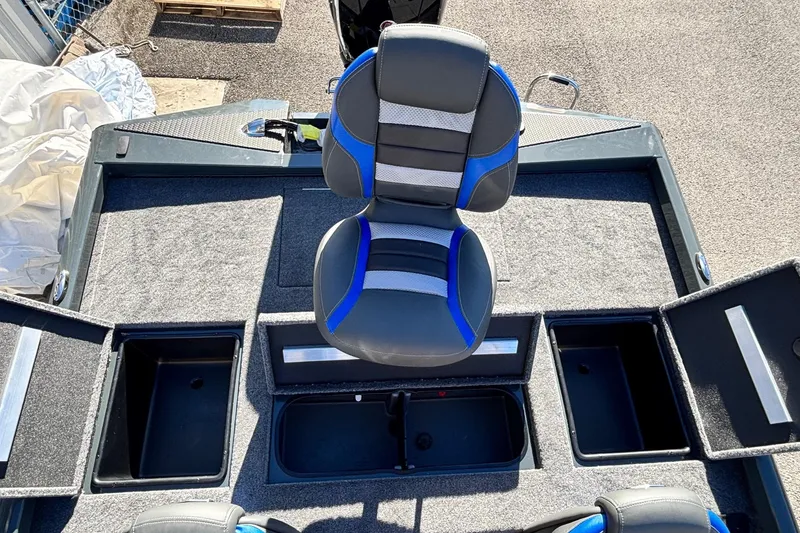 Slide: The Image of Dashboard of 2026 Ranger RT198P boat with Lowrance Elite display and gauges. - 9