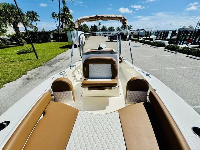 Slide: The Image of Pioneer 180 Islander 2026 - 20