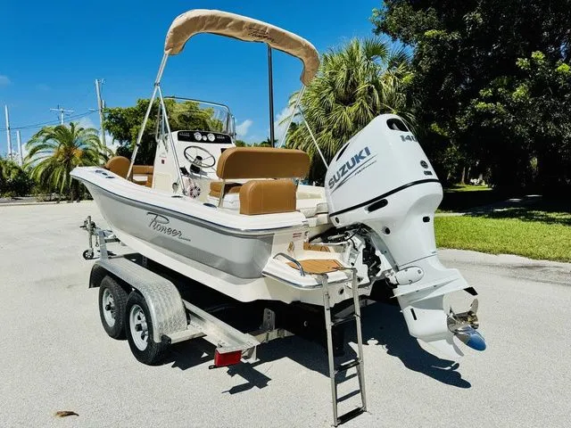 Slide: The Image of Pioneer 180 Islander 2026 - 3