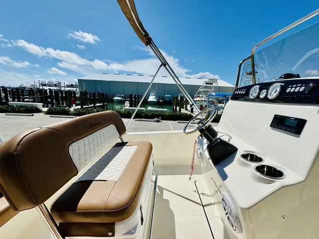 Slide: The Image of Pioneer 180 Islander 2026 - 8