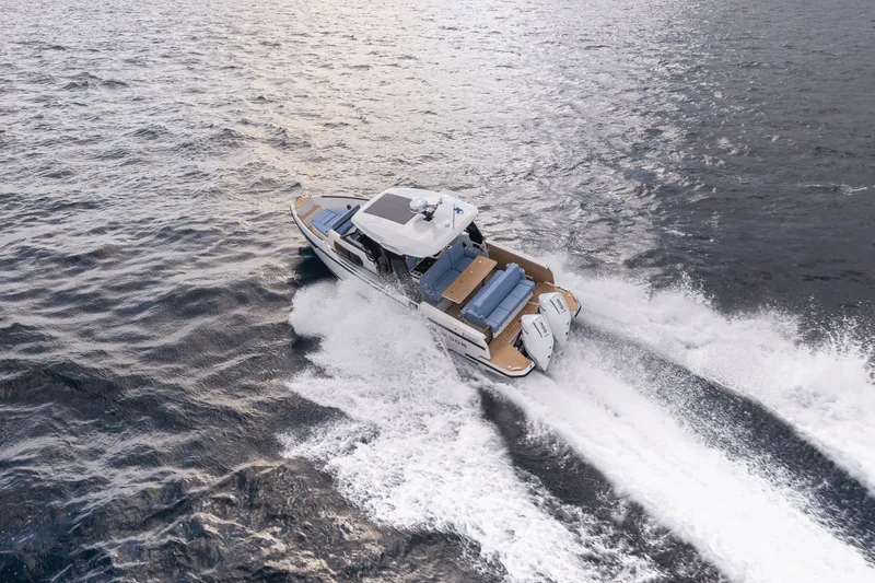 Slide: The Image of Saxdor 320 GTO 2026 - 3