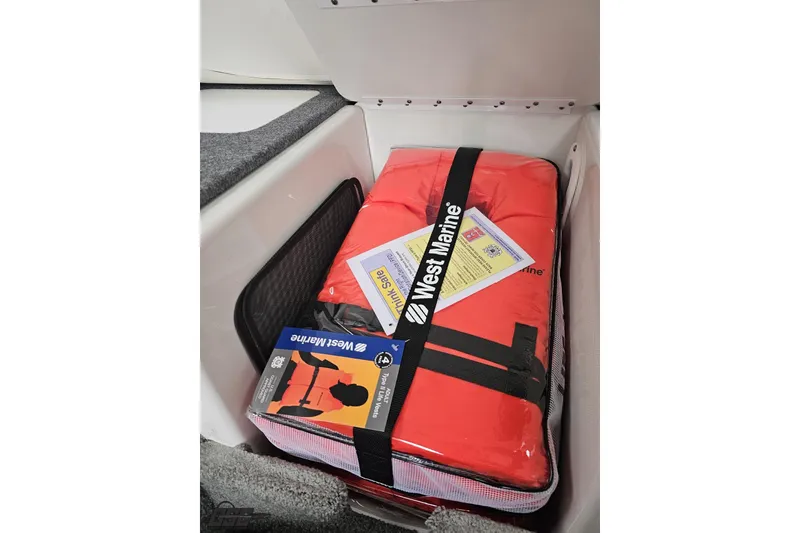 Slide: The Image of 2019 Formula 292 FASTech boat interior with sleek dashboard and cup holder. - 58