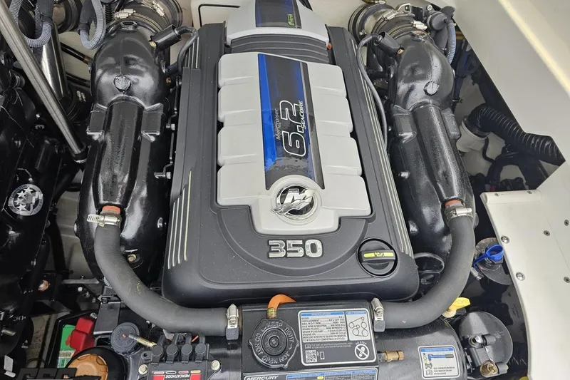 Slide: The Image of Engine of 2019 Formula 292 FASTech boat, featuring a 6.2L MerCruiser 350. - 90