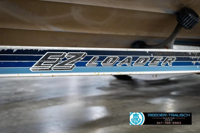 Slide: The Image of EZ Loader trailer detail for 1987 Sea Ray Sorrento 21 at Reeder-Trausch Marine. - 42