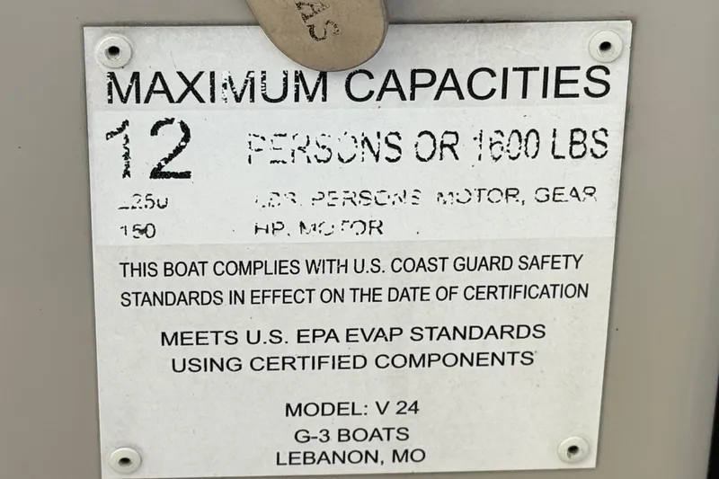 Slide: The Image of Maximum capacity label for SunCatcher V24 SS boat, 12 persons or 1600 lbs, 2020 model. - 28