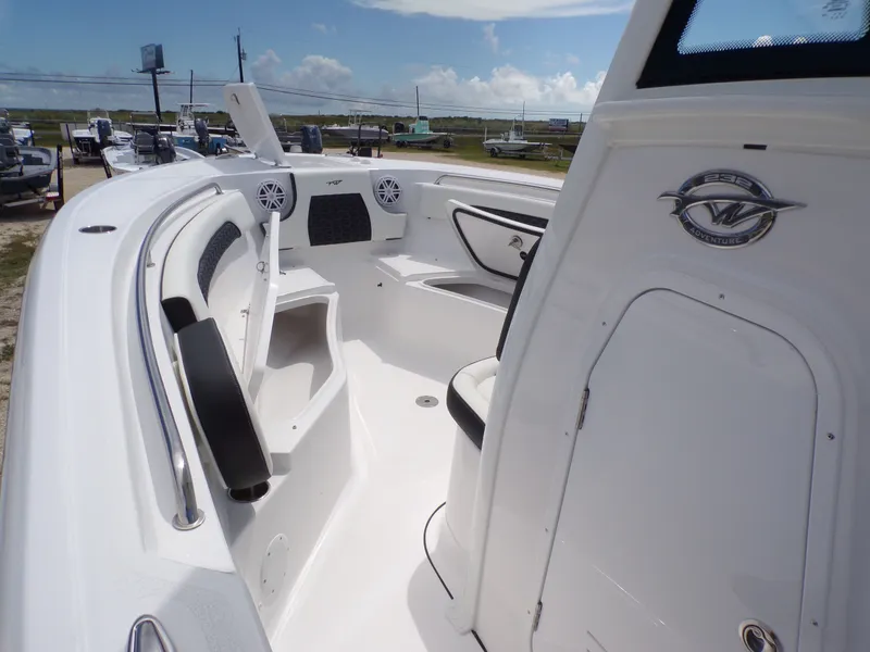 Slide: The Image of Tidewater 232 CC Adventure 2026 - 15