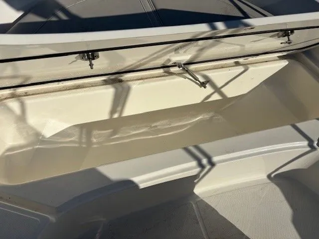 Slide: The Image of Boston Whaler 190 Montauk 2024 - 14