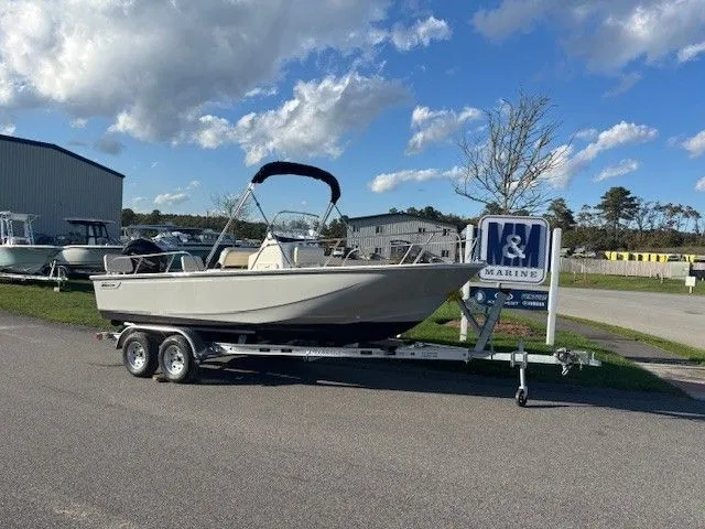 Slide: The Image of Boston Whaler 190 Montauk 2024 - 8