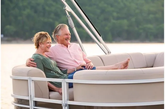 Slide: The Image of Sun Tracker Party Barge 22 DLX 2019 - 15