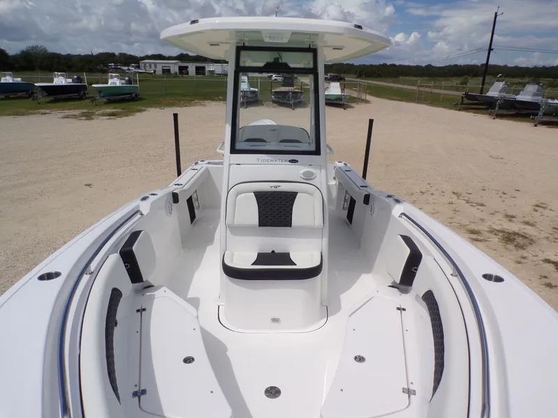 Slide: The Image of Tidewater 232 CC Adventure 2026 - 13