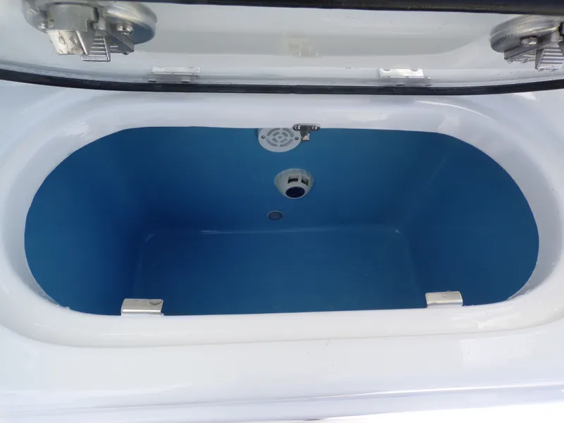 Slide: The Image of Tidewater 232 CC Adventure 2026 - 18