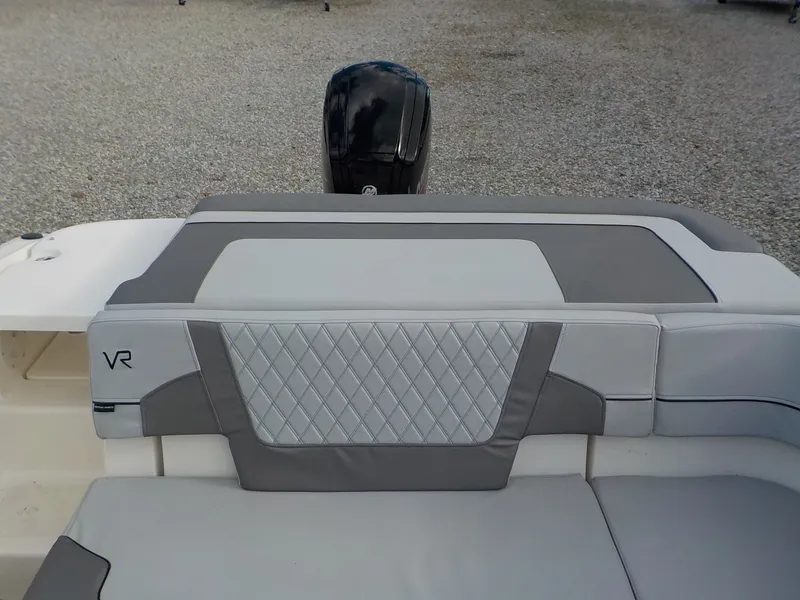 Slide: The Image of Bayliner VR5 Bowrider OB 2022 - 23