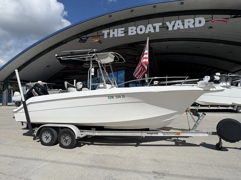 Slide: The Image of Wellcraft 210 Fisherman 2000 - 9