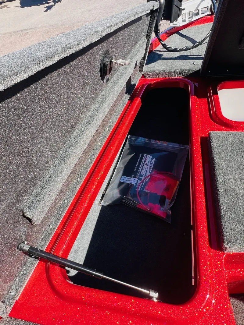 Slide: The Image of Skeeter ZX150 2026 - 18