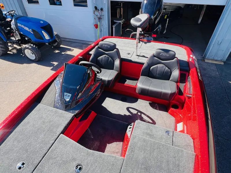 Slide: The Image of Skeeter ZX150 2026 - 33