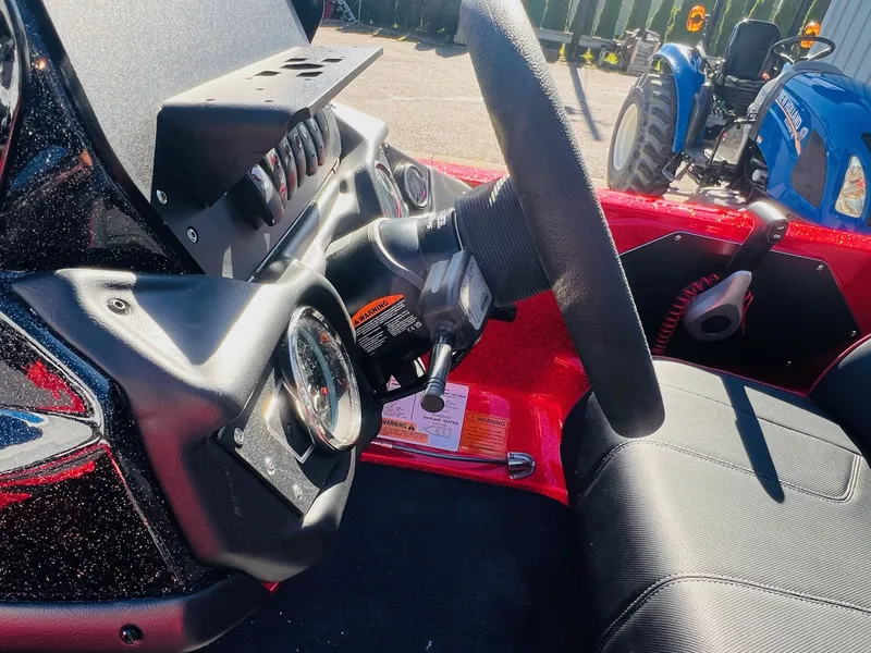 Slide: The Image of Skeeter ZX150 2026 - 34