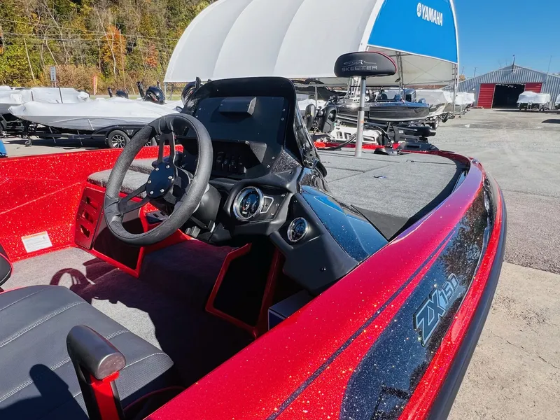 Slide: The Image of Skeeter ZX150 2026 - 35