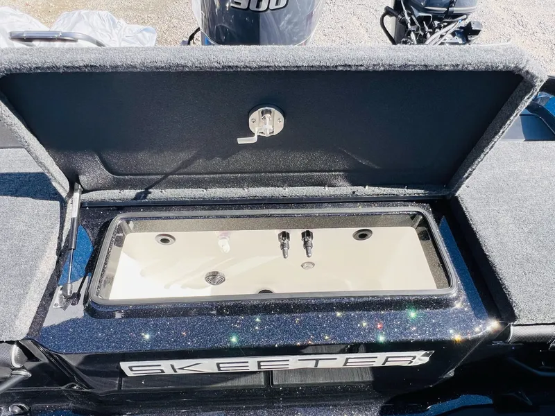 Slide: The Image of Skeeter WX2060 F 2026 - 11