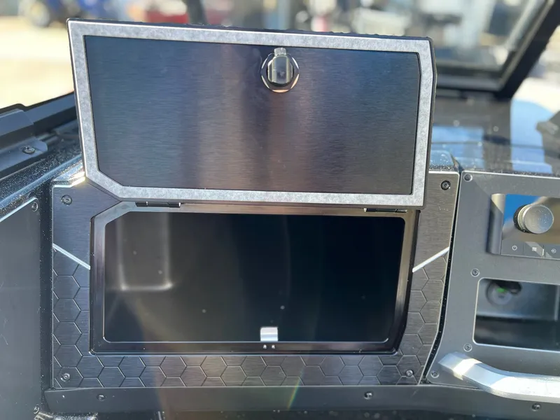 Slide: The Image of Skeeter WX2060 F 2026 - 13