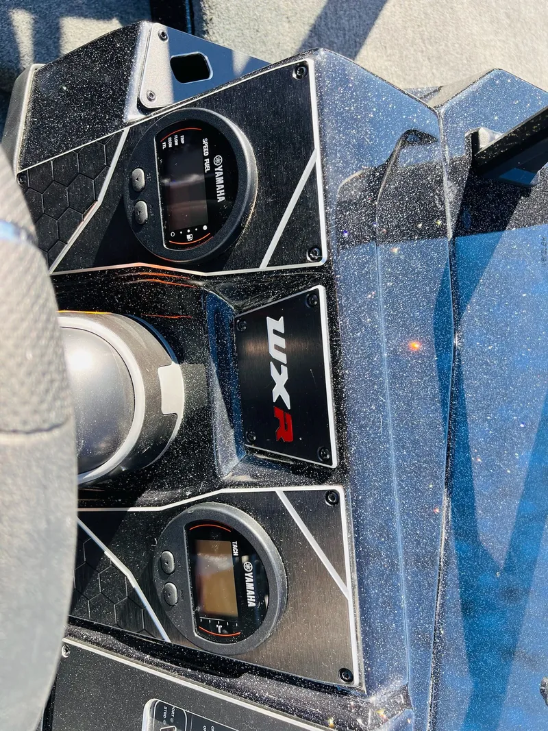 Slide: The Image of Skeeter WX2060 F 2026 - 20