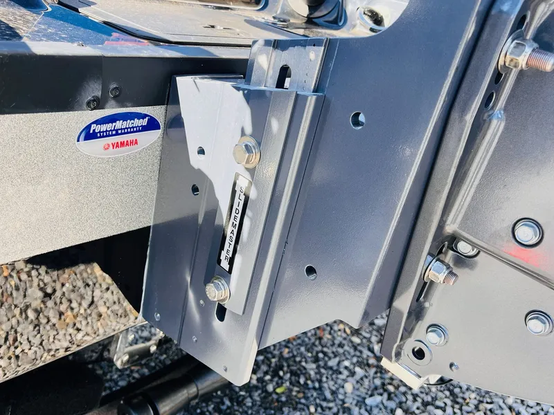 Slide: The Image of Skeeter WX2060 F 2026 - 28