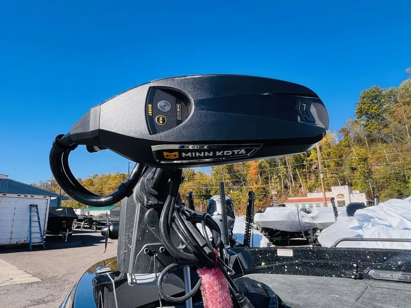 Slide: The Image of Skeeter WX2060 F 2026 - 45