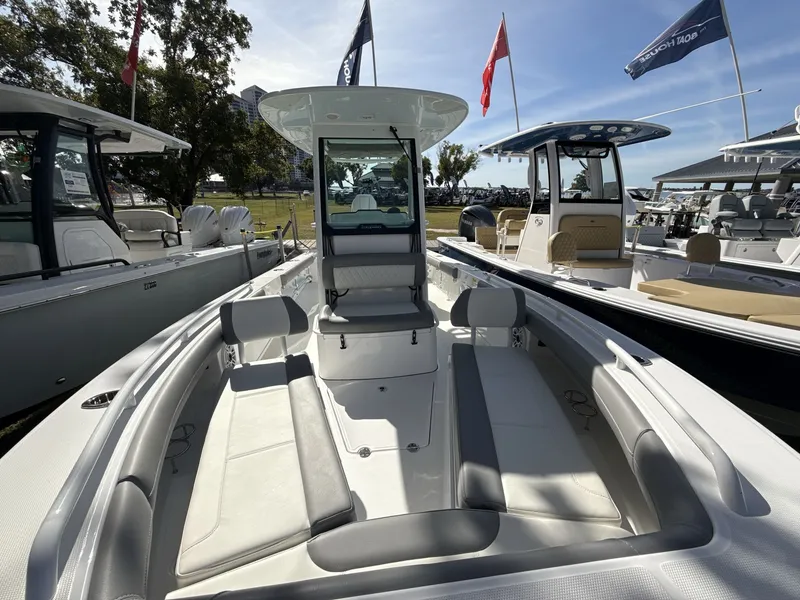 Slide: The Image of Everglades 253 Center Console 2026 - 10