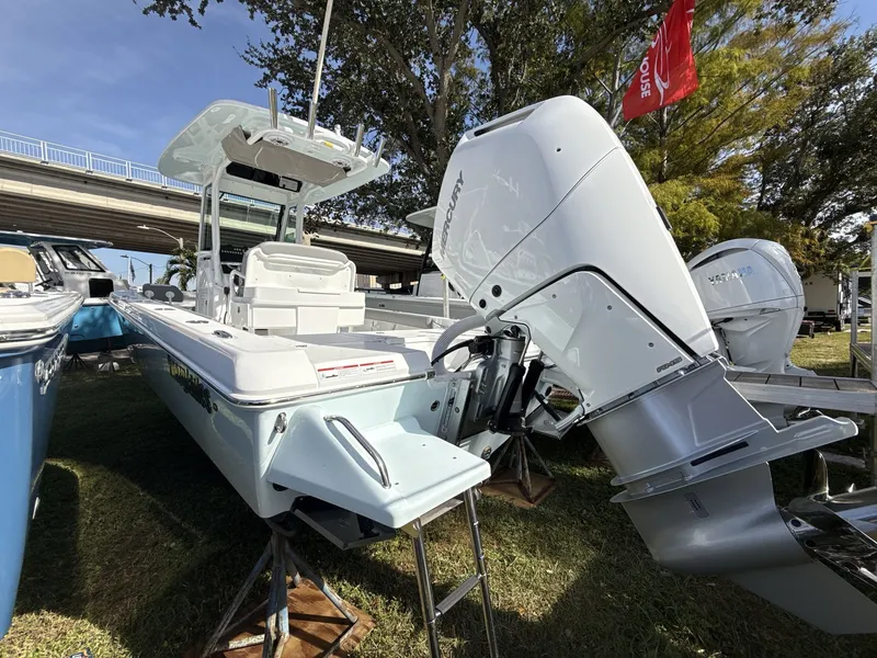 Slide: The Image of Everglades 253 Center Console 2026 - 2