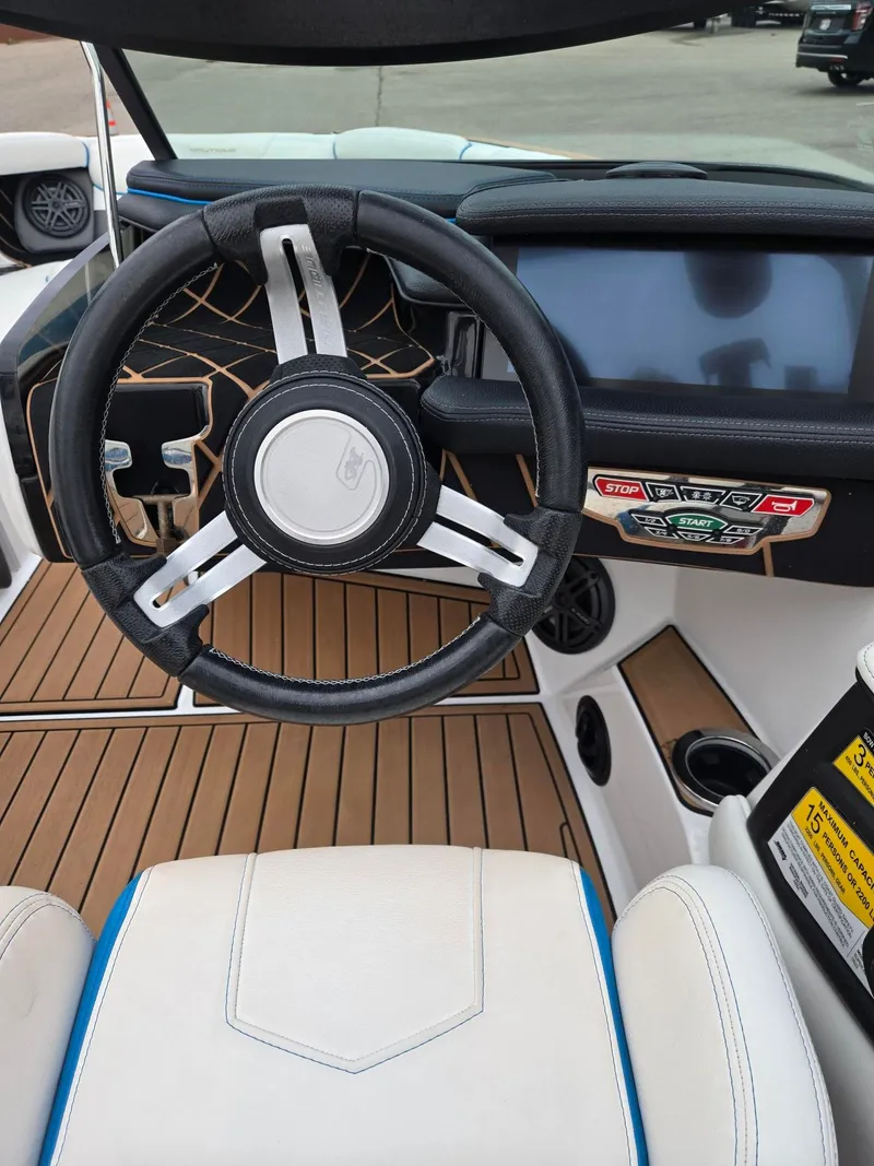 Slide: The Image of Nautique Super Air Nautique GS22 2019 - 10