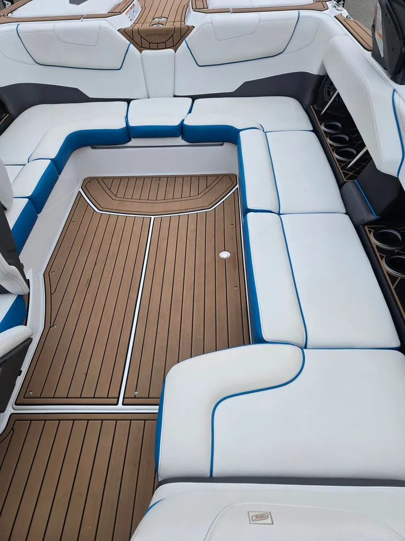 Slide: The Image of Nautique Super Air Nautique GS22 2019 - 14